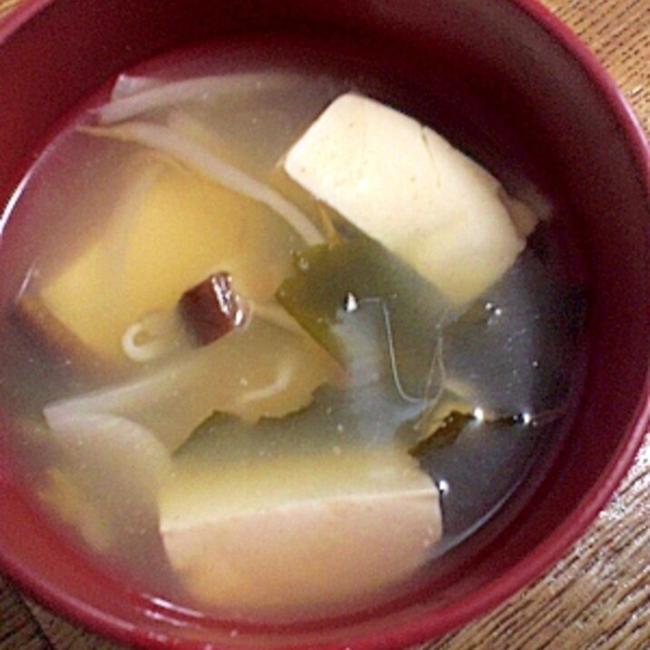 節約♪豆腐＆もやし＆たまねぎのみそ汁